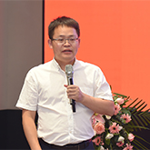 韩超

中电光谷联合控股有限公司助理总裁、南方区副总裁 
中电光谷绵阳科技发展有限公司总经理
商会专精特新企业分会会长